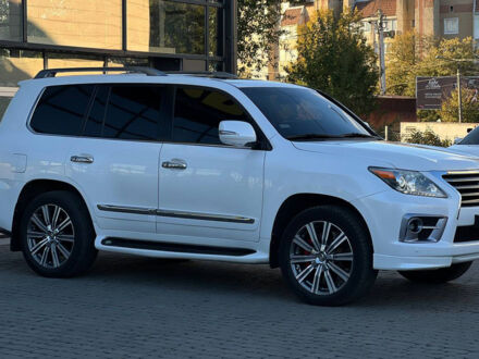Лексус LX 570 2014 у Івано-Франківську на Automoto.ua Білий Лексус LX 570, об'ємом двигуна 5.7 л та пробігом 162 тис. км за 52000 $, фото 1 на Automoto.ua