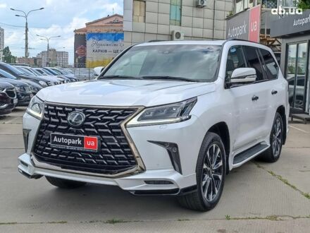Лексус LX 570 2021 у Харкові на Automoto.ua Білий Лексус LX 570, об'ємом двигуна 5.7 л та пробігом 5 тис. км за 112490 $, фото 1 на Automoto.ua