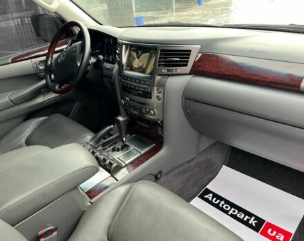 Чорний Лексус LX 570, об'ємом двигуна 57 л та пробігом 153 тис. км за 25490 $, фото 17 на Automoto.ua