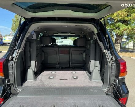 Черный Лексус LX 570, объемом двигателя 57 л и пробегом 153 тыс. км за 25490 $, фото 35 на Automoto.ua