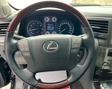 Черный Лексус LX 570, объемом двигателя 57 л и пробегом 153 тыс. км за 25490 $, фото 57 на Automoto.ua