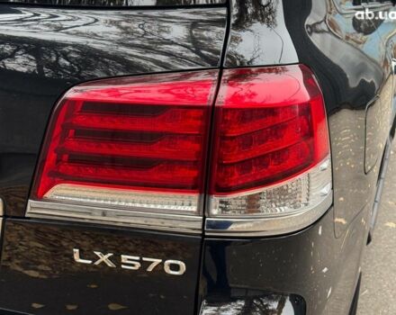 Чорний Лексус LX 570, об'ємом двигуна 5.7 л та пробігом 154 тис. км за 35490 $, фото 8 на Automoto.ua