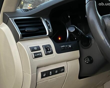 Черный Лексус LX 570, объемом двигателя 5.7 л и пробегом 192 тыс. км за 33990 $, фото 12 на Automoto.ua