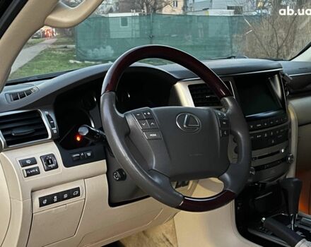 Черный Лексус LX 570, объемом двигателя 5.7 л и пробегом 192 тыс. км за 33990 $, фото 13 на Automoto.ua