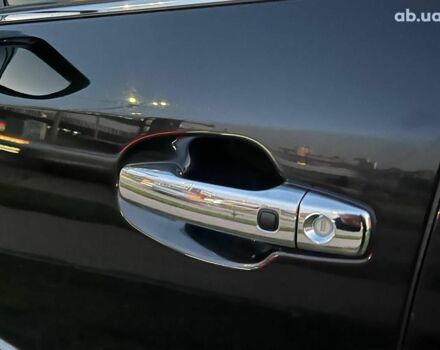 Черный Лексус LX 570, объемом двигателя 5.7 л и пробегом 192 тыс. км за 33990 $, фото 9 на Automoto.ua