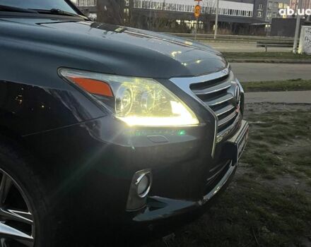 Черный Лексус LX 570, объемом двигателя 5.7 л и пробегом 192 тыс. км за 33990 $, фото 17 на Automoto.ua