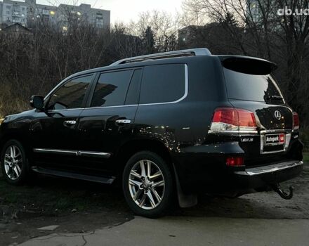 Черный Лексус LX 570, объемом двигателя 5.7 л и пробегом 192 тыс. км за 33990 $, фото 4 на Automoto.ua
