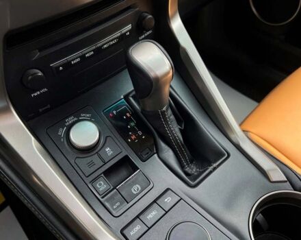 Білий Лексус NX 200t, об'ємом двигуна 2 л та пробігом 66 тис. км за 26500 $, фото 15 на Automoto.ua