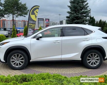 Белый Лексус NX 300h, объемом двигателя 2.5 л и пробегом 51 тыс. км за 39900 $, фото 3 на Automoto.ua