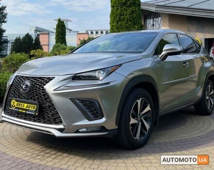 Сірий Лексус NX 300h, об'ємом двигуна 2.5 л та пробігом 52 тис. км за 36800 $, фото 2 на Automoto.ua