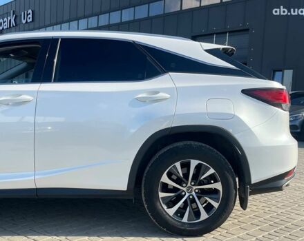 Білий Лексус RX 300, об'ємом двигуна 2 л та пробігом 104 тис. км за 47740 $, фото 4 на Automoto.ua