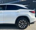 Білий Лексус RX 300, об'ємом двигуна 2 л та пробігом 104 тис. км за 47740 $, фото 4 на Automoto.ua