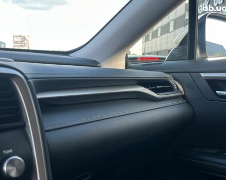 Білий Лексус RX 300, об'ємом двигуна 2 л та пробігом 104 тис. км за 47740 $, фото 31 на Automoto.ua