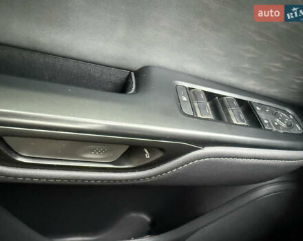 Белый Лексус RZ, объемом двигателя 0 л и пробегом 40 тыс. км за 37300 $, фото 16 на Automoto.ua