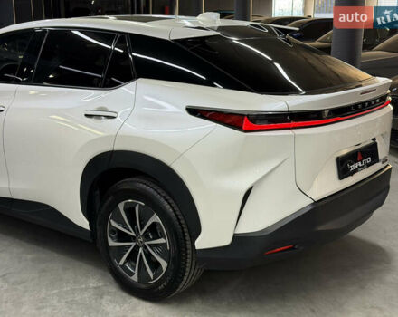 Білий Лексус RZ, об'ємом двигуна 0 л та пробігом 9 тис. км за 41900 $, фото 11 на Automoto.ua