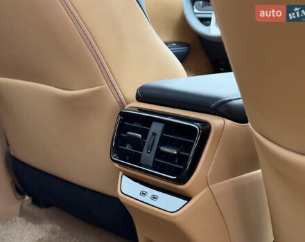 Белый Лексус RZ, объемом двигателя 0 л и пробегом 7 тыс. км за 37800 $, фото 53 на Automoto.ua