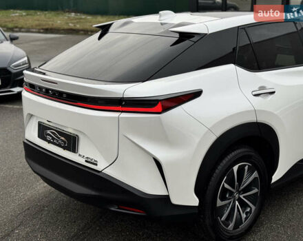 Белый Лексус RZ, объемом двигателя 0 л и пробегом 7 тыс. км за 37800 $, фото 18 на Automoto.ua