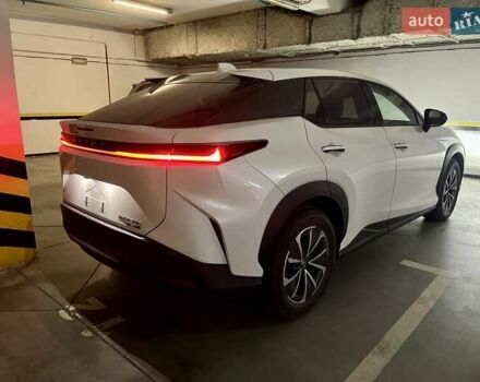 Білий Лексус RZ, об'ємом двигуна 0 л та пробігом 2 тис. км за 42000 $, фото 2 на Automoto.ua