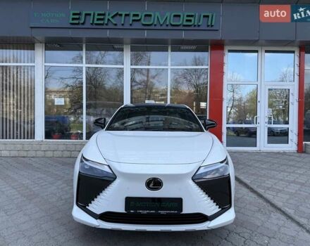 Білий Лексус RZ, об'ємом двигуна 0 л та пробігом 1 тис. км за 44999 $, фото 2 на Automoto.ua
