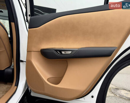 Белый Лексус RZ, объемом двигателя 0 л и пробегом 7 тыс. км за 37800 $, фото 48 на Automoto.ua