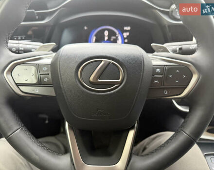 Белый Лексус RZ, объемом двигателя 0 л и пробегом 40 тыс. км за 37300 $, фото 14 на Automoto.ua