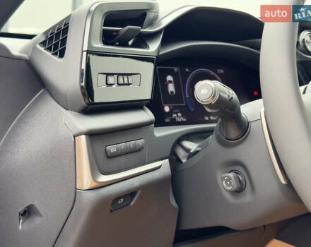 Белый Лексус RZ, объемом двигателя 0 л и пробегом 7 тыс. км за 37800 $, фото 42 на Automoto.ua