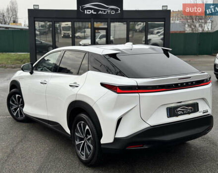 Белый Лексус RZ, объемом двигателя 0 л и пробегом 7 тыс. км за 37800 $, фото 22 на Automoto.ua