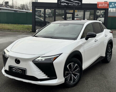 Белый Лексус RZ, объемом двигателя 0 л и пробегом 7 тыс. км за 37800 $, фото 3 на Automoto.ua