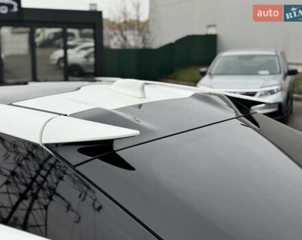 Белый Лексус RZ, объемом двигателя 0 л и пробегом 7 тыс. км за 37800 $, фото 24 на Automoto.ua