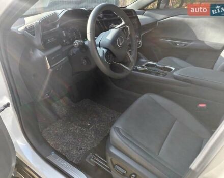 Білий Лексус RZ, об'ємом двигуна 0 л та пробігом 4 тис. км за 40000 $, фото 8 на Automoto.ua