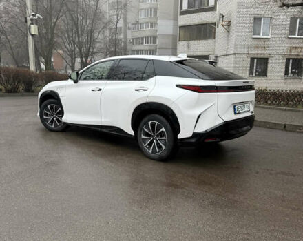 Белый Лексус RZ, объемом двигателя 0 л и пробегом 40 тыс. км за 37300 $, фото 8 на Automoto.ua