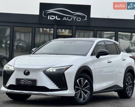 Белый Лексус RZ, объемом двигателя 0 л и пробегом 7 тыс. км за 37800 $, фото 1 на Automoto.ua
