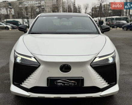 Белый Лексус RZ, объемом двигателя 0 л и пробегом 7 тыс. км за 37800 $, фото 29 на Automoto.ua