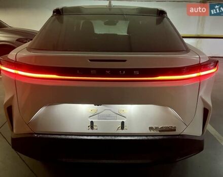 Білий Лексус RZ, об'ємом двигуна 0 л та пробігом 2 тис. км за 42000 $, фото 1 на Automoto.ua