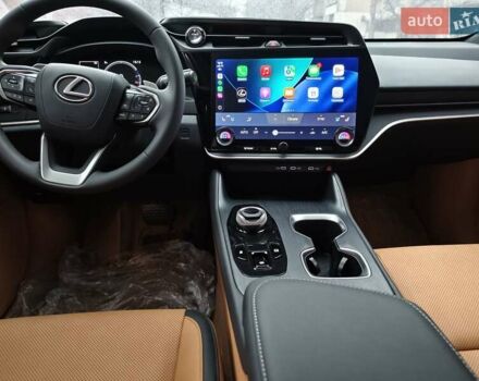 Белый Лексус RZ, объемом двигателя 0 л и пробегом 5 тыс. км за 40000 $, фото 12 на Automoto.ua
