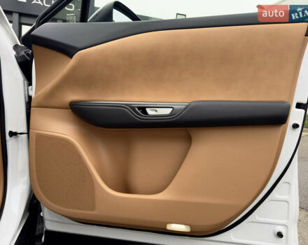 Белый Лексус RZ, объемом двигателя 0 л и пробегом 7 тыс. км за 37800 $, фото 54 на Automoto.ua