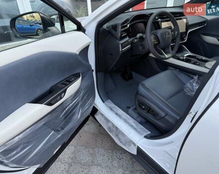 Білий Лексус RZ, об'ємом двигуна 0 л та пробігом 1 тис. км за 44999 $, фото 7 на Automoto.ua