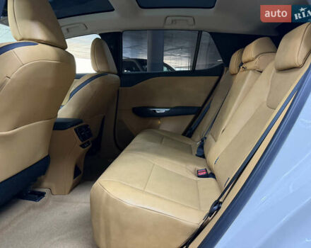 Білий Лексус RZ, об'ємом двигуна 0 л та пробігом 9 тис. км за 41900 $, фото 23 на Automoto.ua