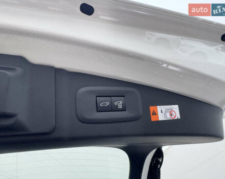 Белый Лексус RZ, объемом двигателя 0 л и пробегом 7 тыс. км за 37800 $, фото 47 на Automoto.ua