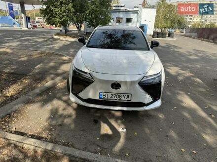 Лексус RZ 2023 у Полтаві на Automoto.ua Білий Лексус RZ, об'ємом двигуна 0 л та пробігом 4 тис. км за 53900 $, фото 1 на Automoto.ua
