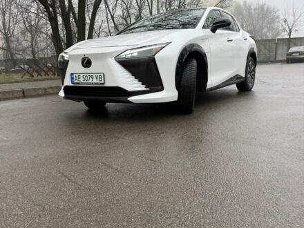 Белый Лексус RZ, объемом двигателя 0 л и пробегом 40 тыс. км за 37300 $, фото 1 на Automoto.ua