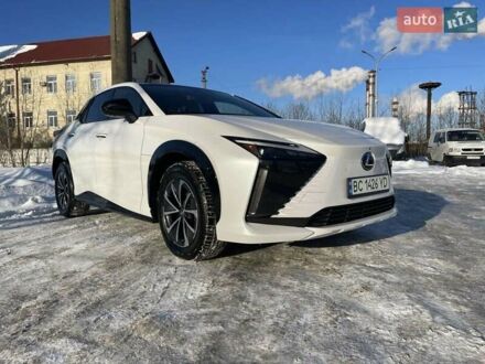 Белый Лексус RZ, объемом двигателя 0 л и пробегом 45 тыс. км за 38750 $, фото 1 на Automoto.ua