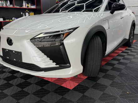 Білий Лексус RZ, об'ємом двигуна 0 л та пробігом 13 тис. км за 38000 $, фото 1 на Automoto.ua