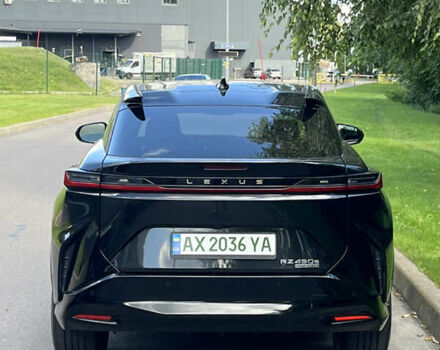 Черный Лексус RZ, объемом двигателя 0 л и пробегом 11 тыс. км за 42500 $, фото 5 на Automoto.ua