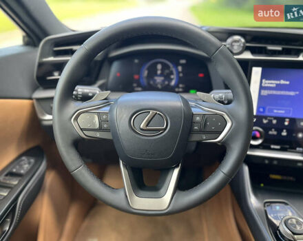 Черный Лексус RZ, объемом двигателя 0 л и пробегом 11 тыс. км за 42500 $, фото 10 на Automoto.ua