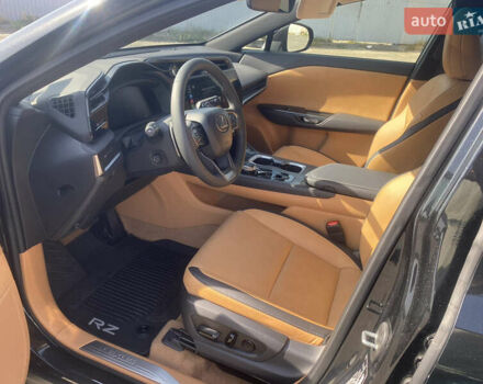 Черный Лексус RZ, объемом двигателя 0 л и пробегом 9 тыс. км за 41000 $, фото 14 на Automoto.ua