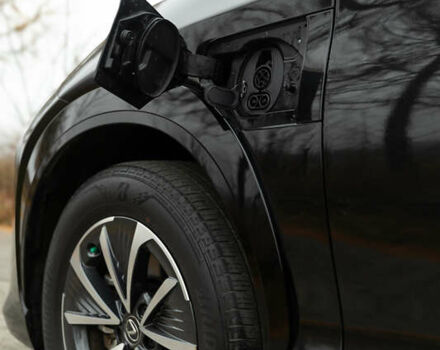 Чорний Лексус RZ, об'ємом двигуна 0 л та пробігом 25 тис. км за 35800 $, фото 5 на Automoto.ua