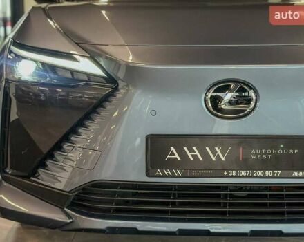 Лексус RZ, объемом двигателя 0 л и пробегом 24 тыс. км за 48900 $, фото 2 на Automoto.ua