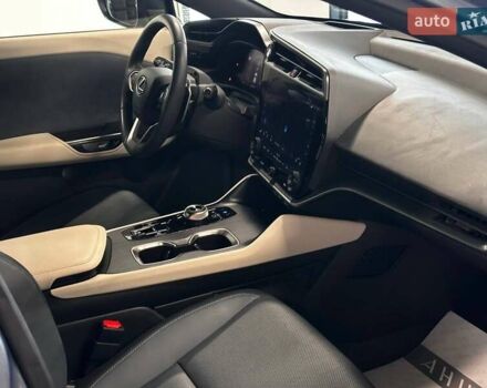 Лексус RZ, объемом двигателя 0 л и пробегом 24 тыс. км за 48900 $, фото 32 на Automoto.ua