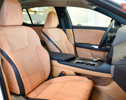 Лексус RZ, об'ємом двигуна 0 л та пробігом 0 тис. км за 69014 $, фото 4 на Automoto.ua